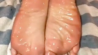 Mature Oily Wrinkled Soles