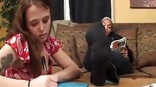 Feet Sniffer